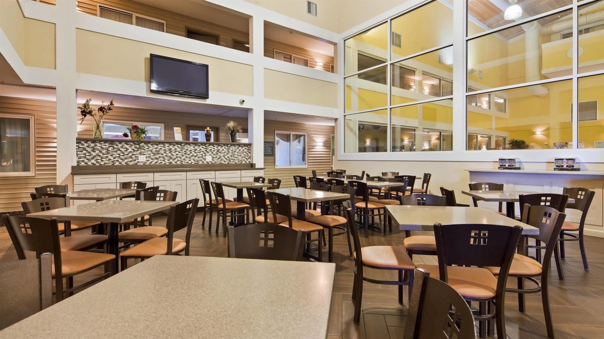 Best Western Lakewinds Ludington Exterior foto